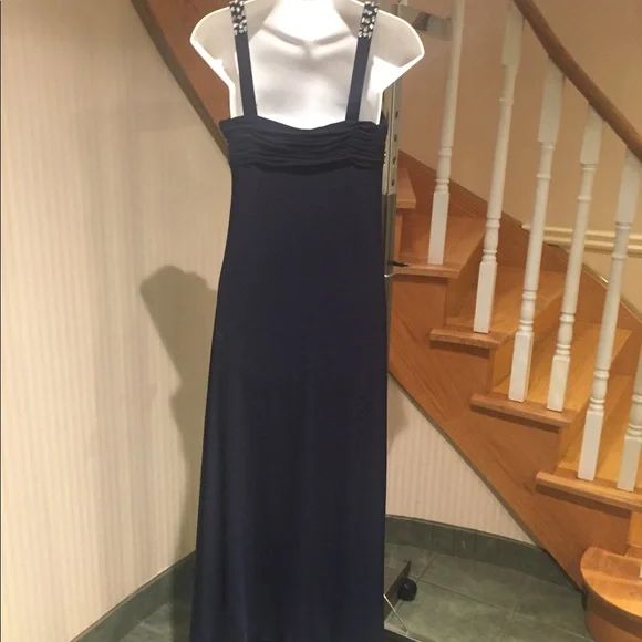 💕💕Host Pick💕💕Navy long evening gown with rhinestones - Picture 7 of 11